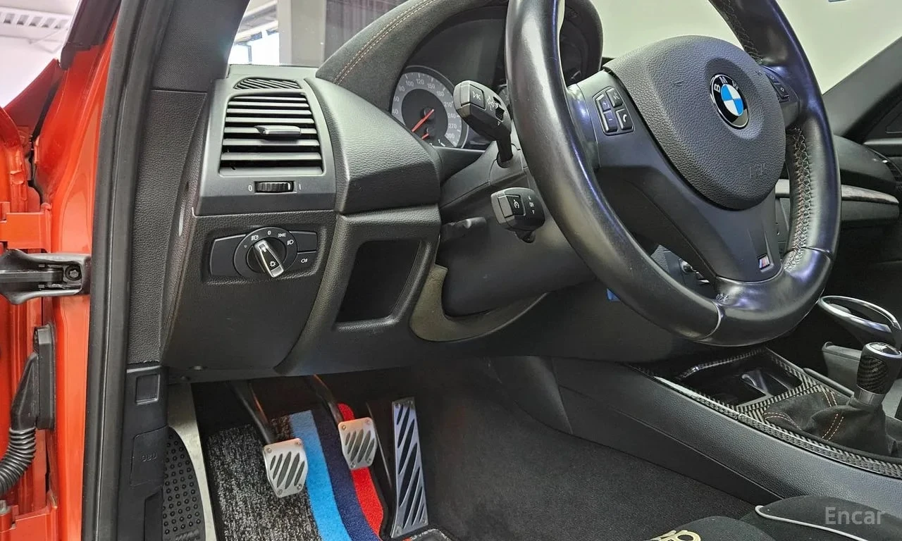 BMW 1M * Coupe * ПОДГРЕВ * ПАРКТРОНИЦИ * АВТОКРЕДИТ * , снимка 17 - Автомобили и джипове - 56105251