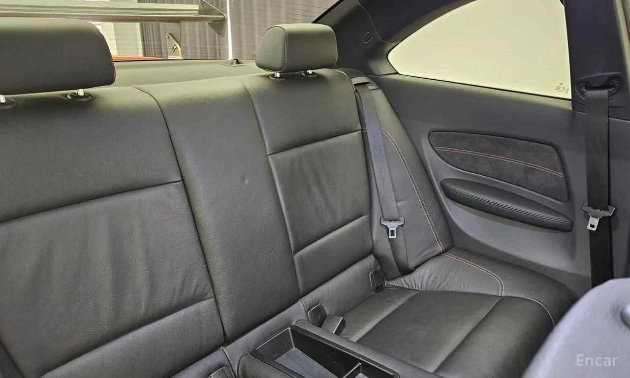 BMW 1M * Coupe * ПОДГРЕВ * ПАРКТРОНИЦИ * АВТОКРЕДИТ * , снимка 11 - Автомобили и джипове - 56105251