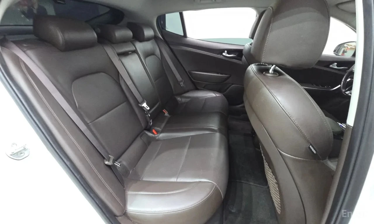 Kia Stinger * 3.3 Turbo AWD * ЦЕНА ДО БГ, снимка 15 - Автомобили и джипове - 56153476