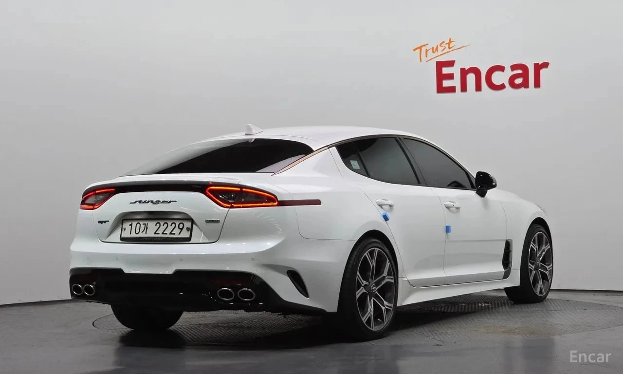 Kia Stinger * 3.3 Turbo AWD * ЦЕНА ДО БГ, снимка 2 - Автомобили и джипове - 56153476