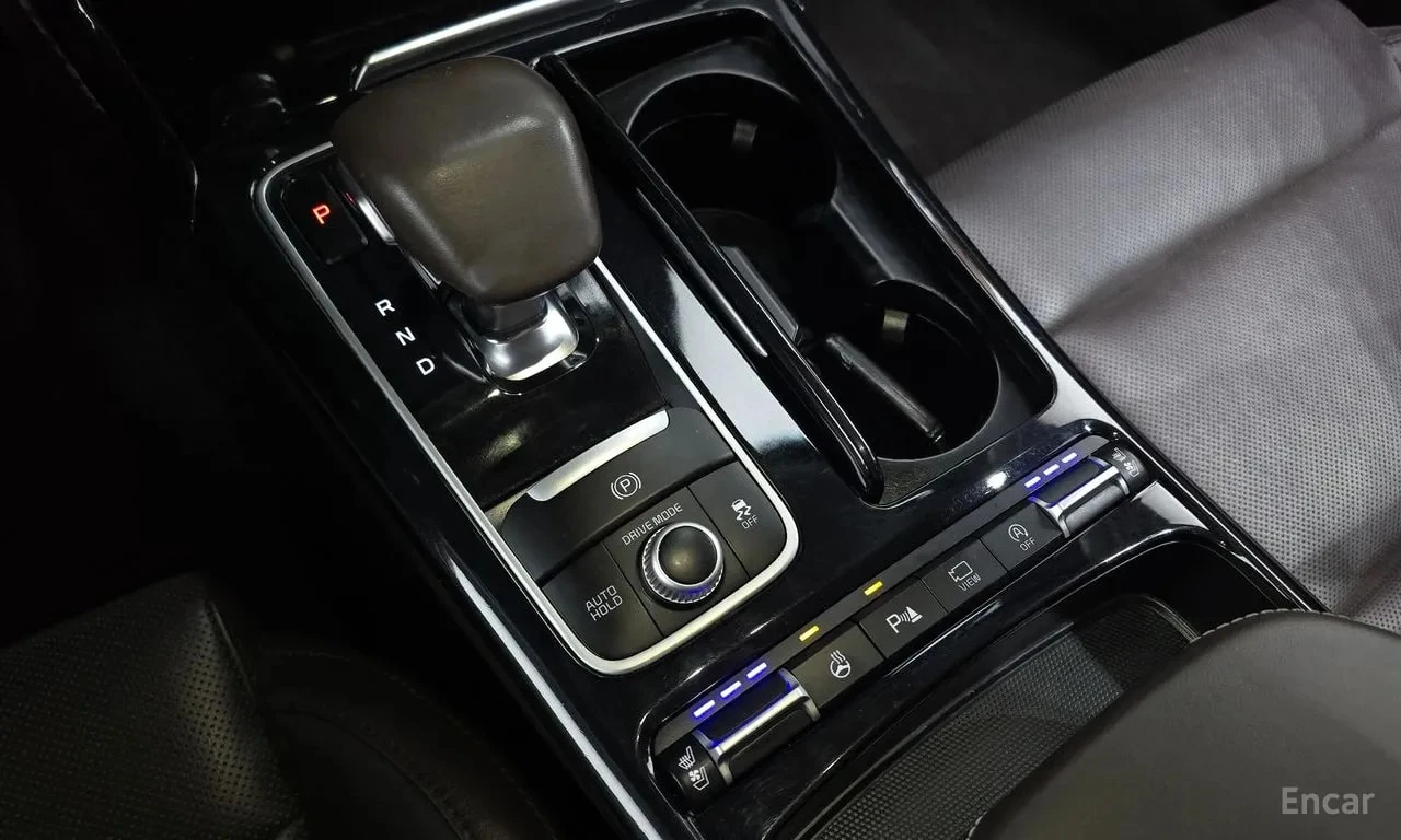Kia Stinger * 3.3 Turbo AWD * ЦЕНА ДО БГ, снимка 13 - Автомобили и джипове - 56153476