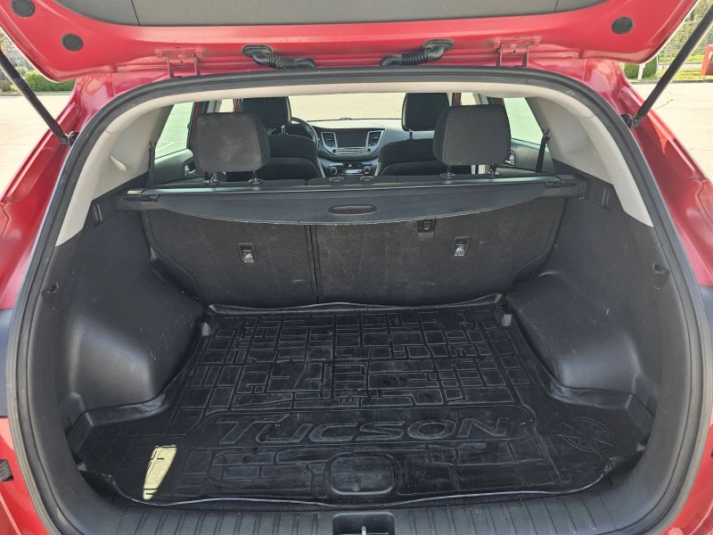 Hyundai Tucson, снимка 7 - Автомобили и джипове - 51296382