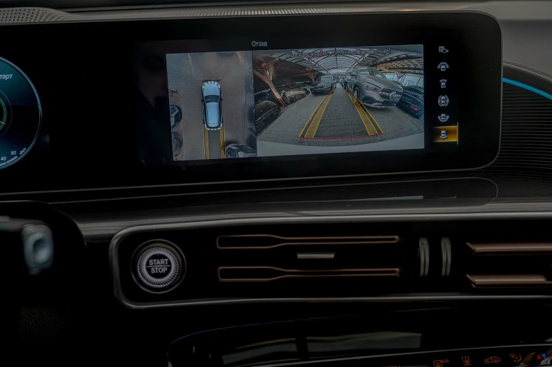 Mercedes-Benz EQC 400/4Matic/HuD/Burmester/AMG/Камера 360/Парфюм/, снимка 13 - Автомобили и джипове - 52873046