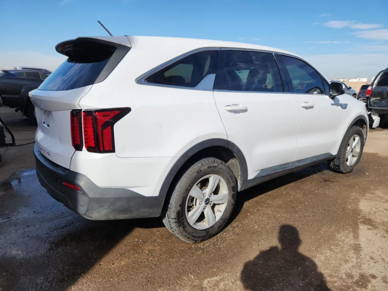 Kia Sorento LX* AWD* KAMERA* CARPLAY, снимка 3 - Автомобили и джипове - 53155830