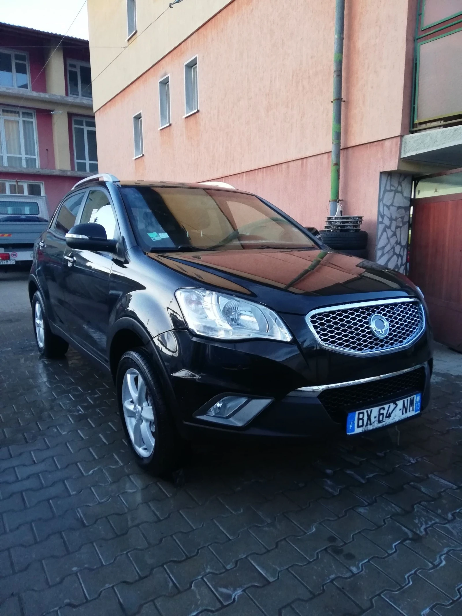 SsangYong Korando 2.0 TD климатроник УНИКАТ КОЖА ВЪЗМОЖЕН БАРТЕР , снимка 1