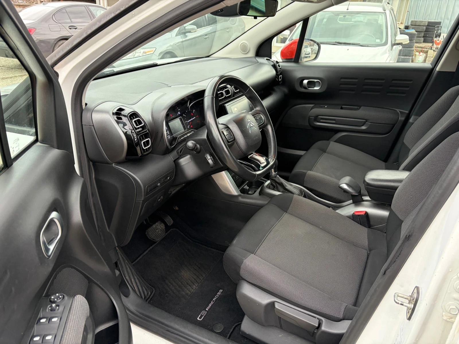 Citroen C3 Aircross 1.5hdi 120hp Shine, снимка 9 - Автомобили и джипове - 53890854