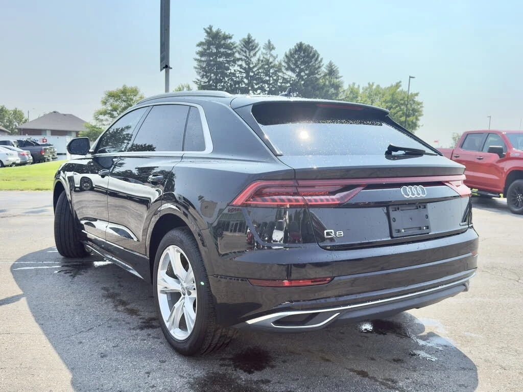 Audi Q8 quattro* Technik* АвтоКредит* (ЦЕНА ДО БГ), снимка 3 - Автомобили и джипове - 54305189