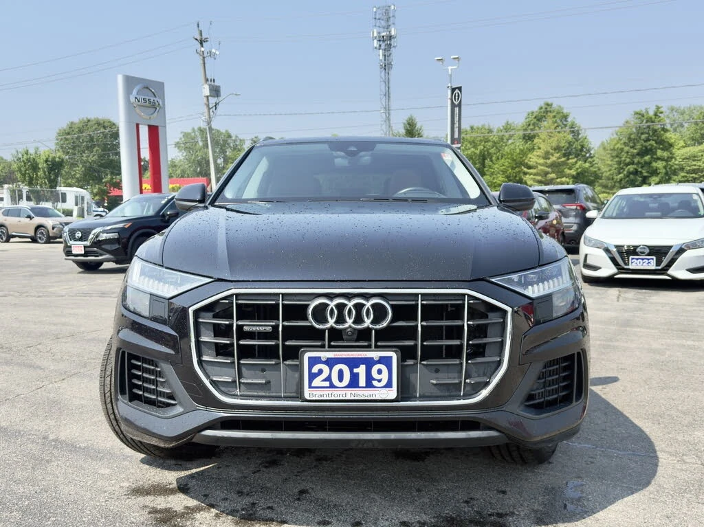 Audi Q8 quattro* Technik* АвтоКредит* (ЦЕНА ДО БГ), снимка 4 - Автомобили и джипове - 54305189