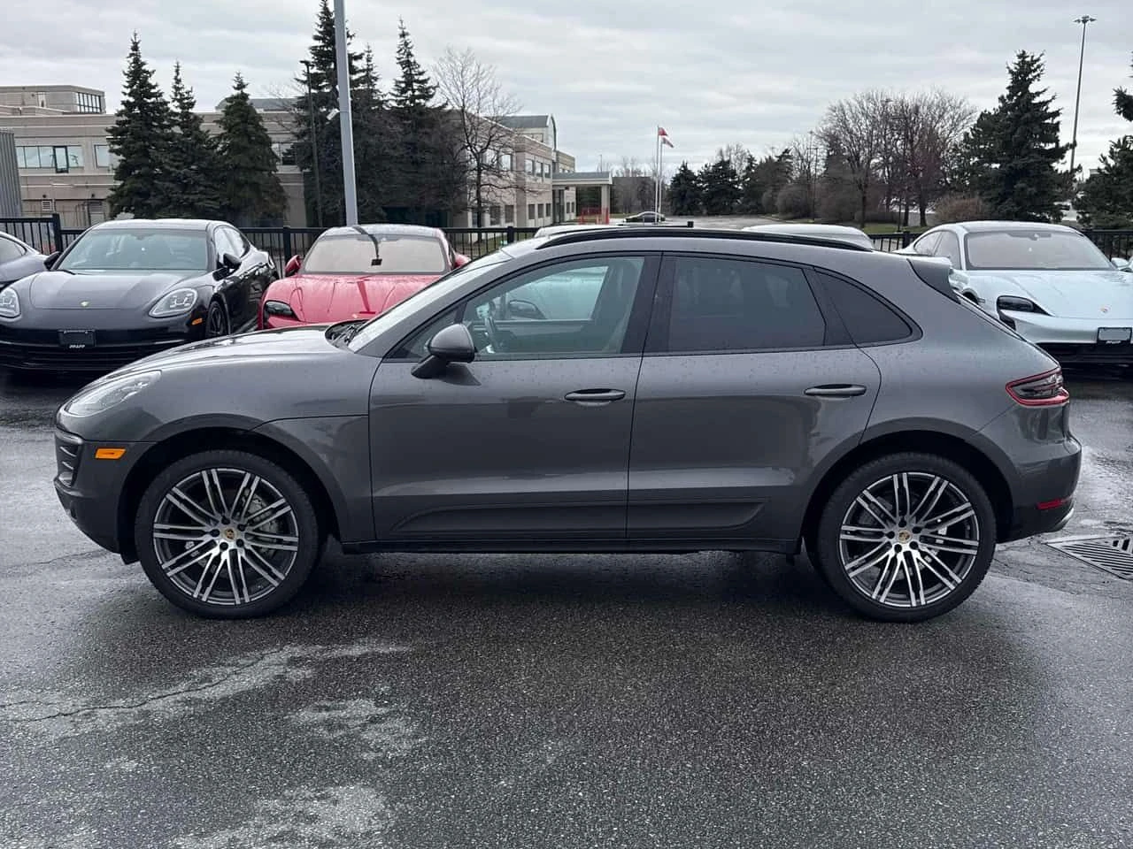 Porsche Macan S /ПАНО/ПОДГРЕВ/ОБДУХ/CARFAX/ФИНАНСИРАНЕ, снимка 3 - Автомобили и джипове - 54580457