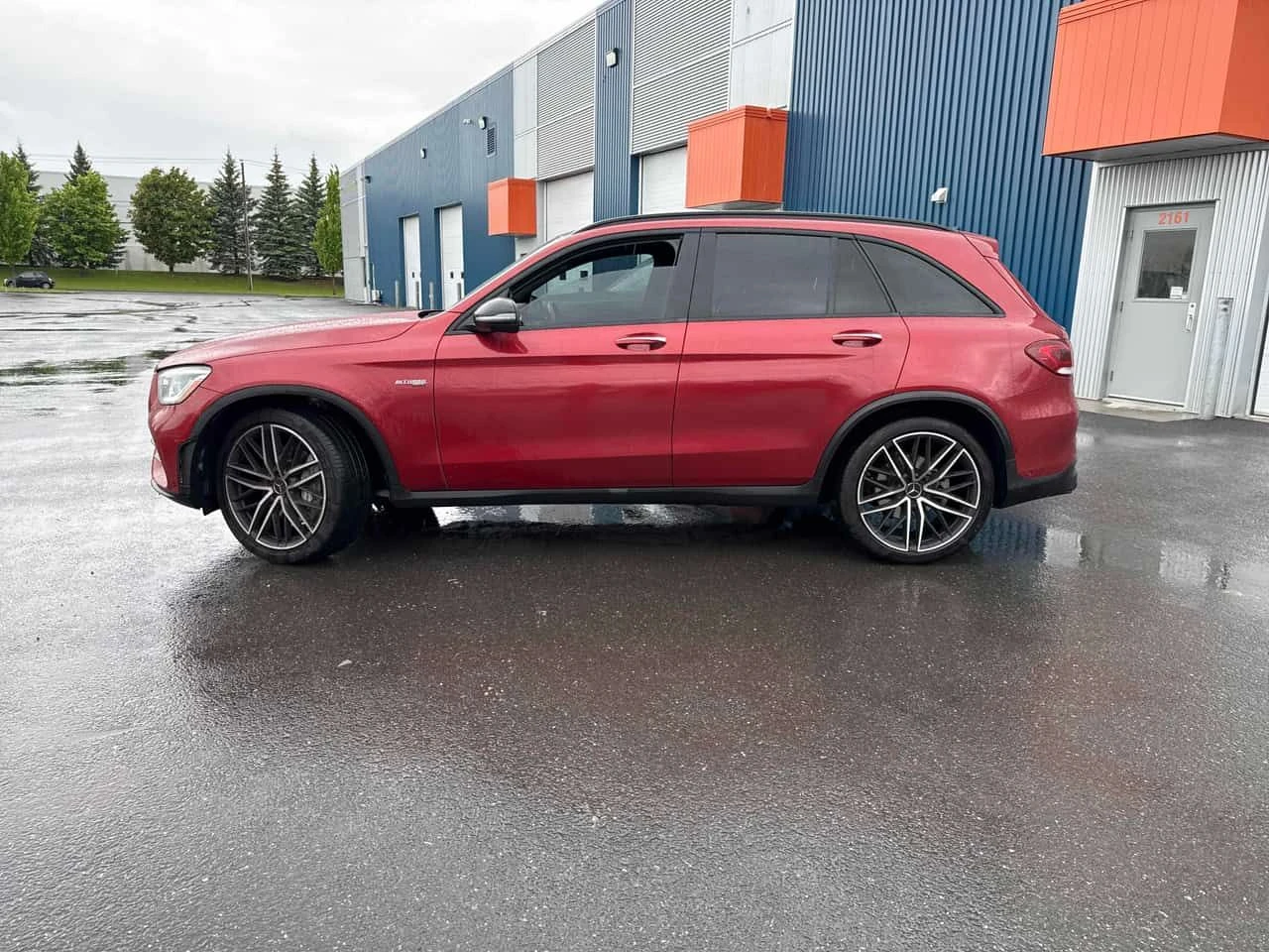 Mercedes-Benz GLC 43 AMG ПОДГРЕВИ * ПАНО * KEYLESS * CARFAX, снимка 2 - Автомобили и джипове - 54743773