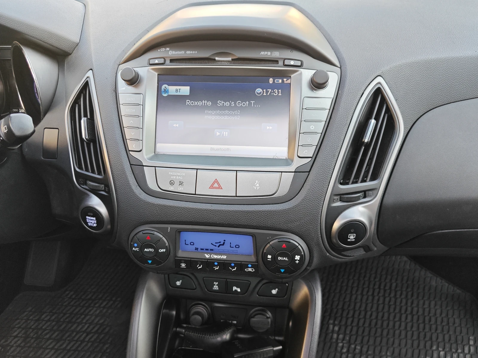 Hyundai IX35 2.0-Ful-led, снимка 11 - Автомобили и джипове - 55054543