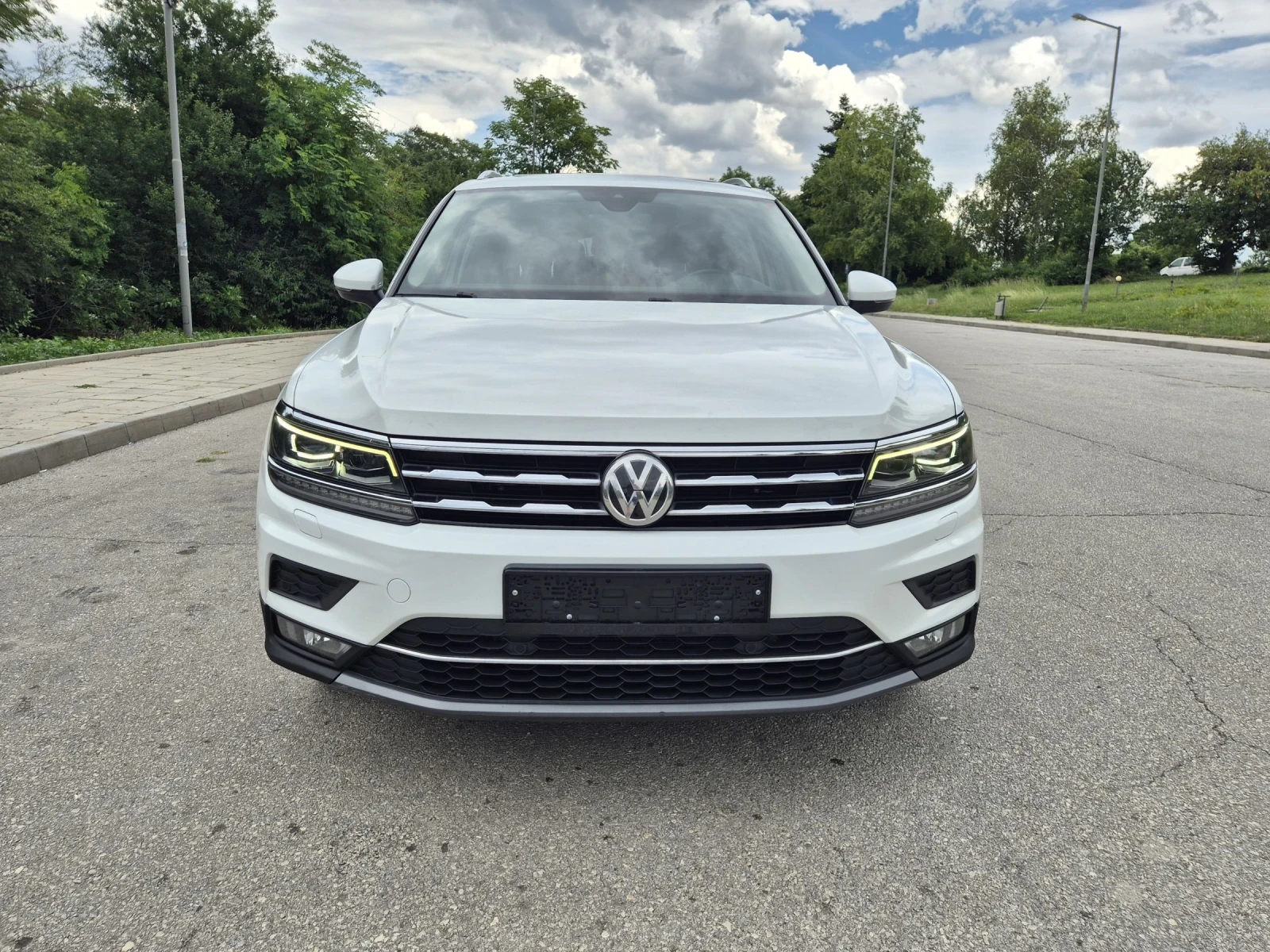 VW Tiguan Allspace 2.0TDI 7 Местен Digital Matrix Панорама , снимка 5 - Автомобили и джипове - 55196303