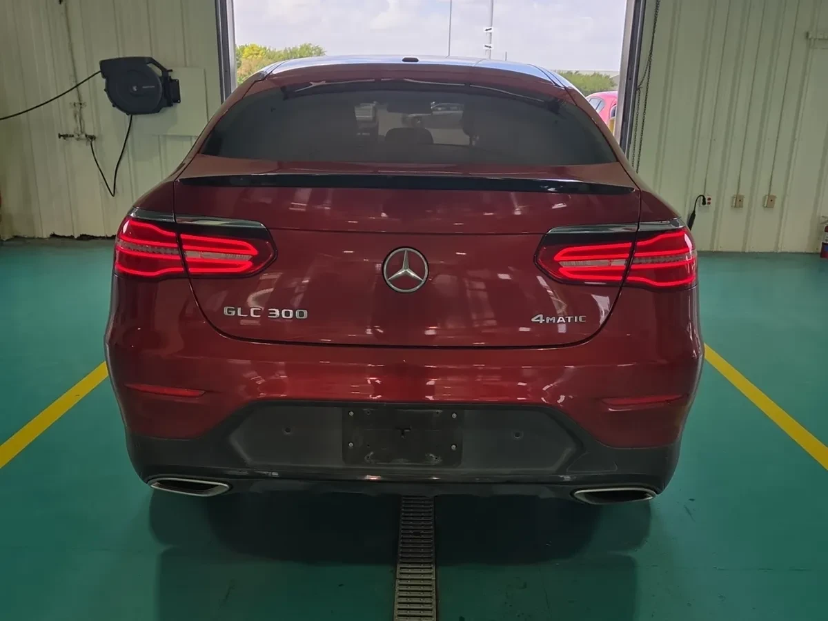 Mercedes-Benz GLC 300 GLC300 Coupe * AMG Package, снимка 4 - Автомобили и джипове - 55663844