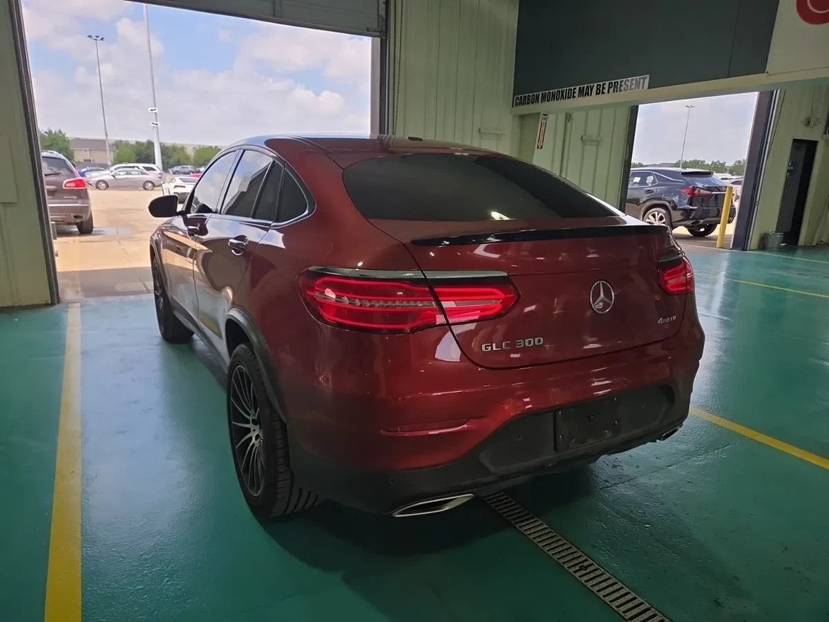 Mercedes-Benz GLC 300 GLC300 Coupe * AMG Package, снимка 3 - Автомобили и джипове - 55663844