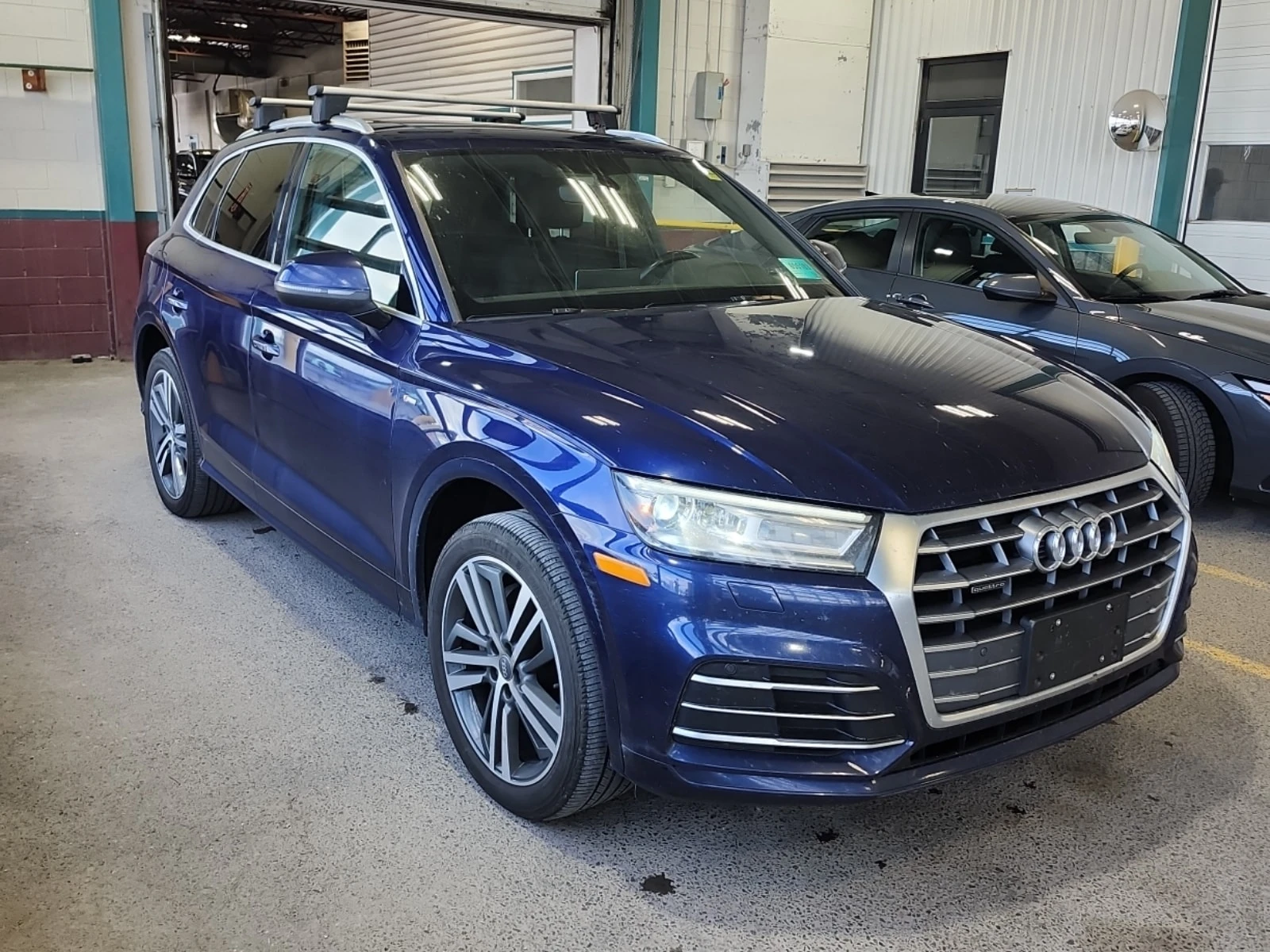 Audi Q5 Progressiv/CARFAX/Панорама/Памет/Подгрев/, снимка 2 - Автомобили и джипове - 55906348