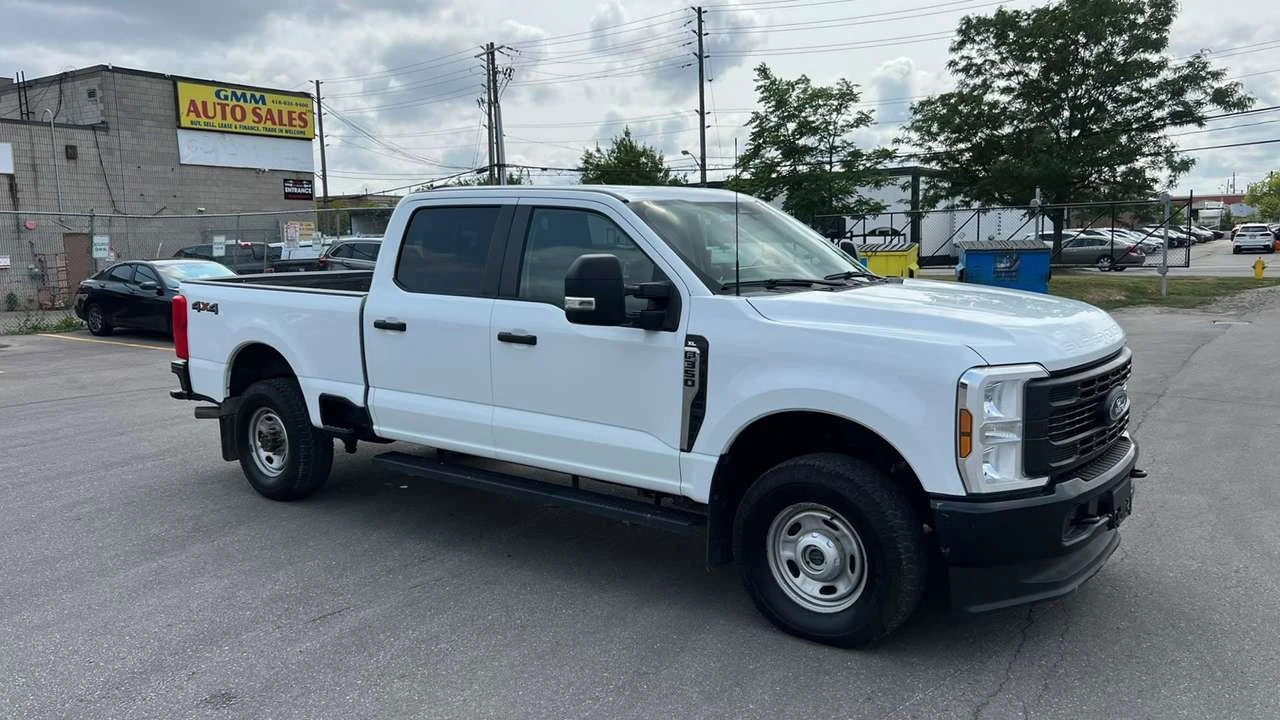 Ford F350 Crew Cab Short Box 4WD