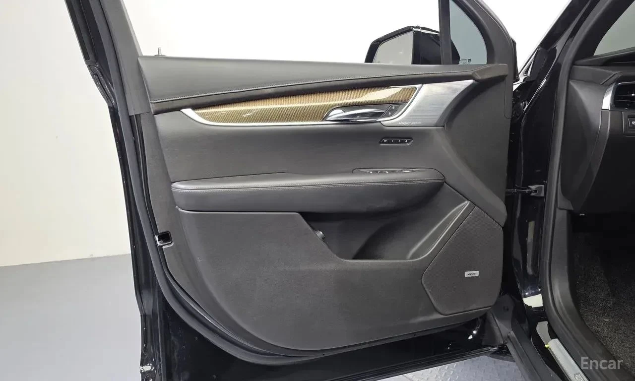 Cadillac XT6, снимка 7 - Автомобили и джипове - 56686414