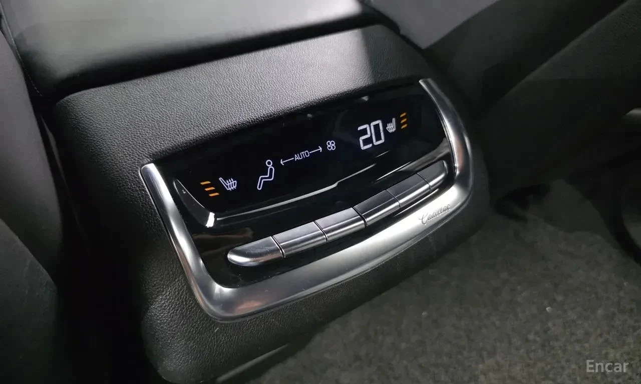 Cadillac XT6, снимка 15 - Автомобили и джипове - 56686414