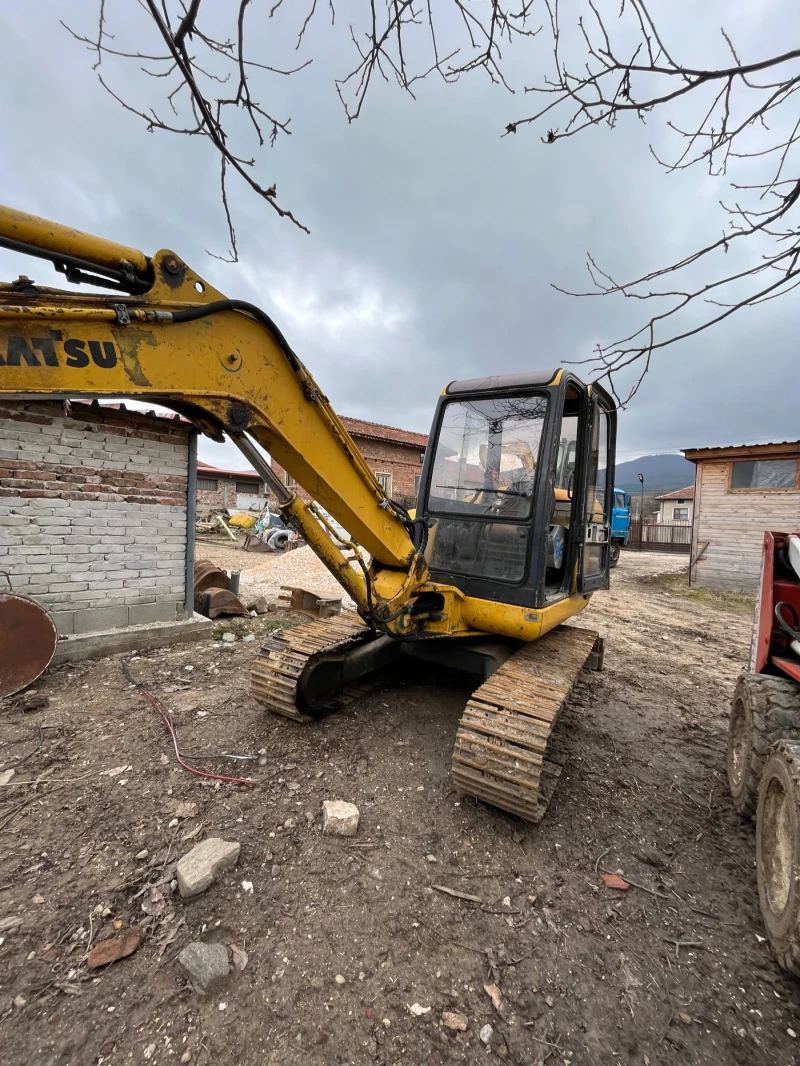 Багер Komatsu PC40-7