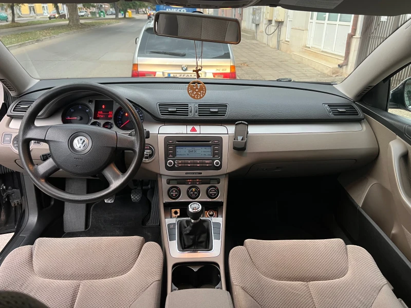 VW Passat, снимка 8 - Автомобили и джипове - 47452730