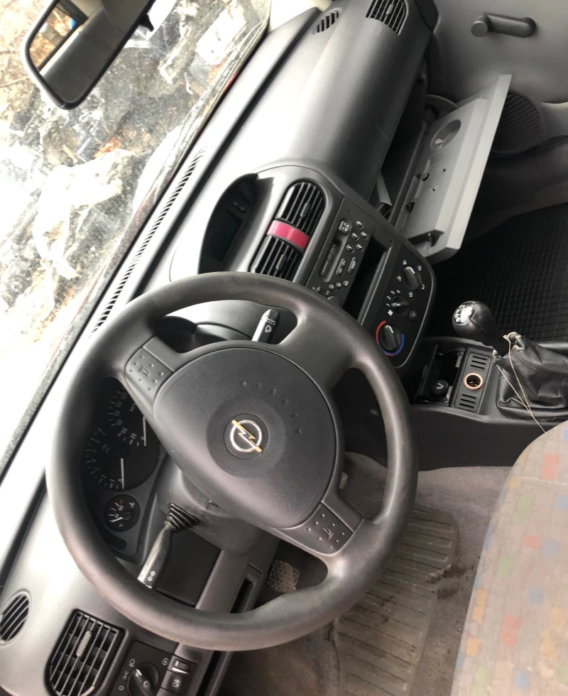 Opel Corsa 1.0 i, снимка 3 - Автомобили и джипове - 48241006