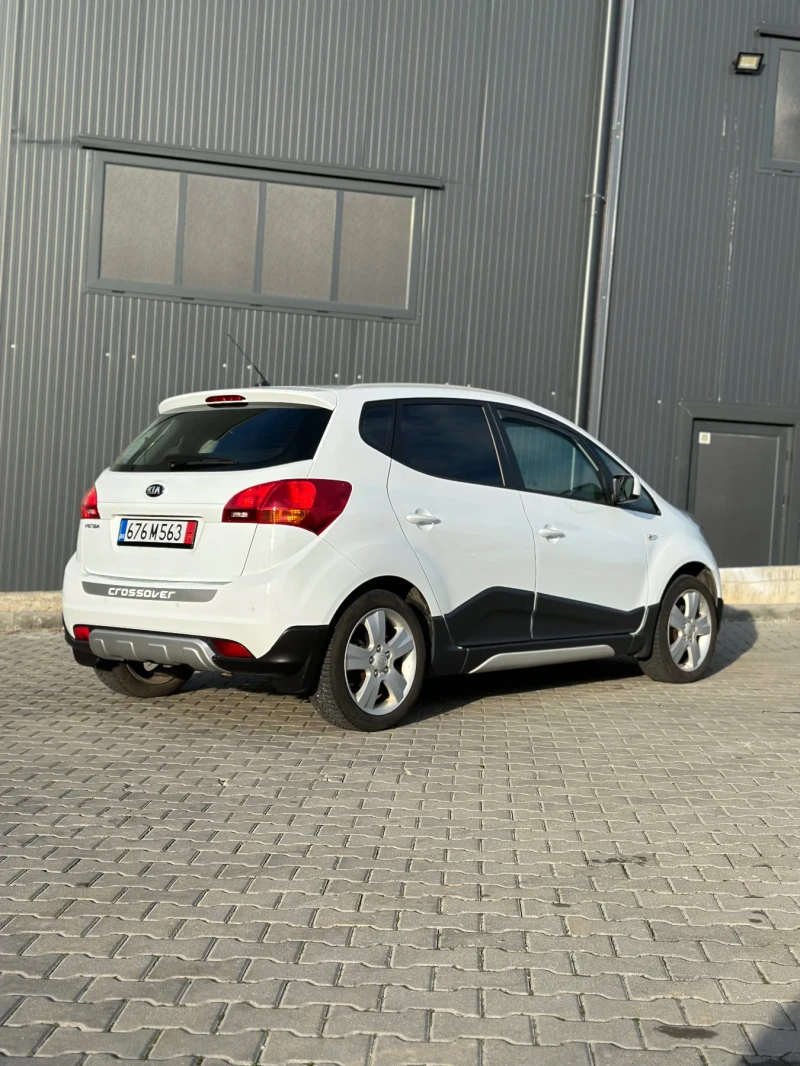 Kia Venga Crossover 1.4 Бензин/Газ, снимка 6 - Автомобили и джипове - 48937346