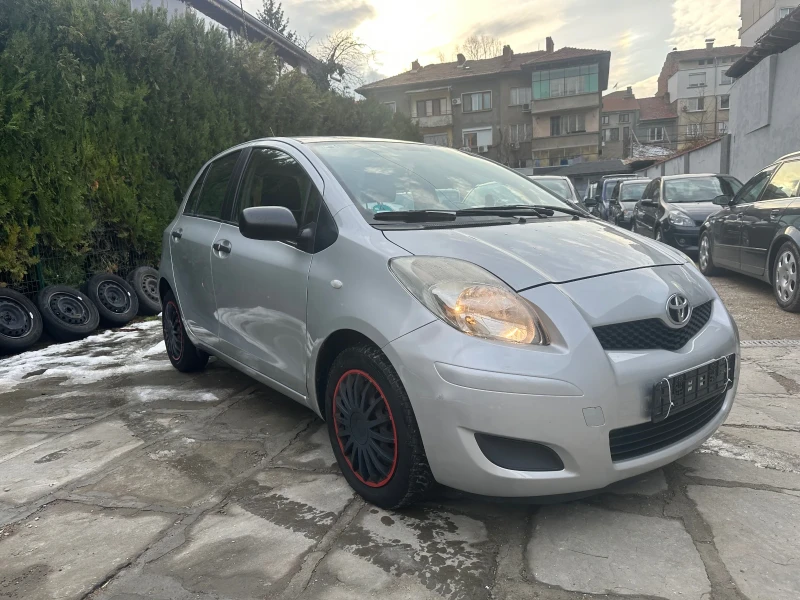 Toyota Yaris 1.3i НОВ ВНОС ГЕРМАНИЯ КЛИМАТИК, снимка 3 - Автомобили и джипове - 49082040