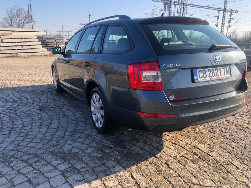 Skoda Octavia, снимка 5 - Автомобили и джипове - 49323282