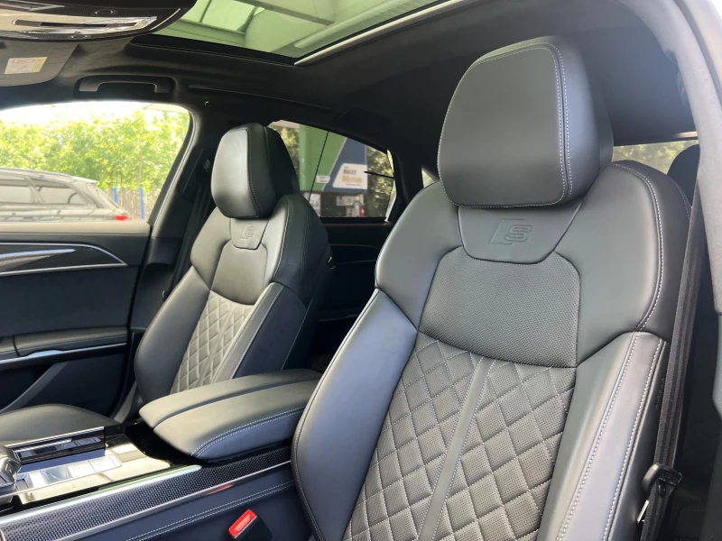 Audi S8 4.0 TFSI/ CARBON/ MATRIX/ HEAD UP/ B&O/ 360/ LIFT/, снимка 9 - Автомобили и джипове - 50848026