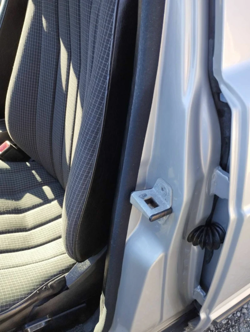 Mercedes-Benz 190 190.Automatic., снимка 9 - Автомобили и джипове - 52019624