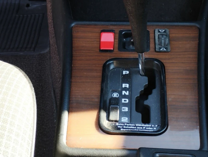 Mercedes-Benz 190 190.Automatic., снимка 7 - Автомобили и джипове - 52019624