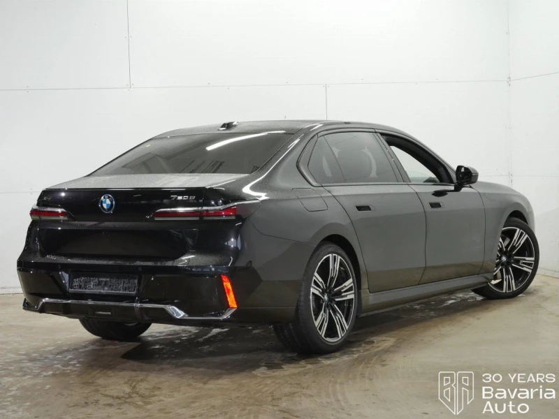 BMW 750 e xDrive M Sport Paket Sportautomatic, снимка 3 - Автомобили и джипове - 52726822