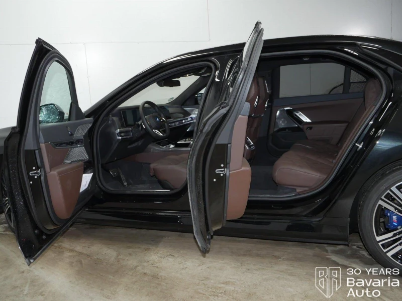 BMW 750 e xDrive M Sport Paket Sportautomatic, снимка 5 - Автомобили и джипове - 52726822