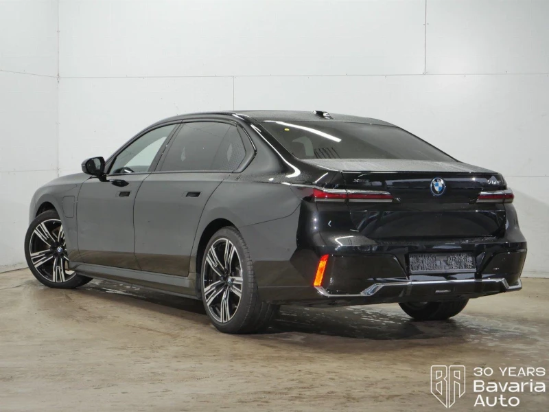 BMW 750 e xDrive M Sport Paket Sportautomatic, снимка 2 - Автомобили и джипове - 52726822