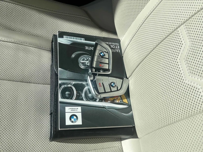 BMW 850 M850i xDrive  CARFAX, снимка 10 - Автомобили и джипове - 53262517