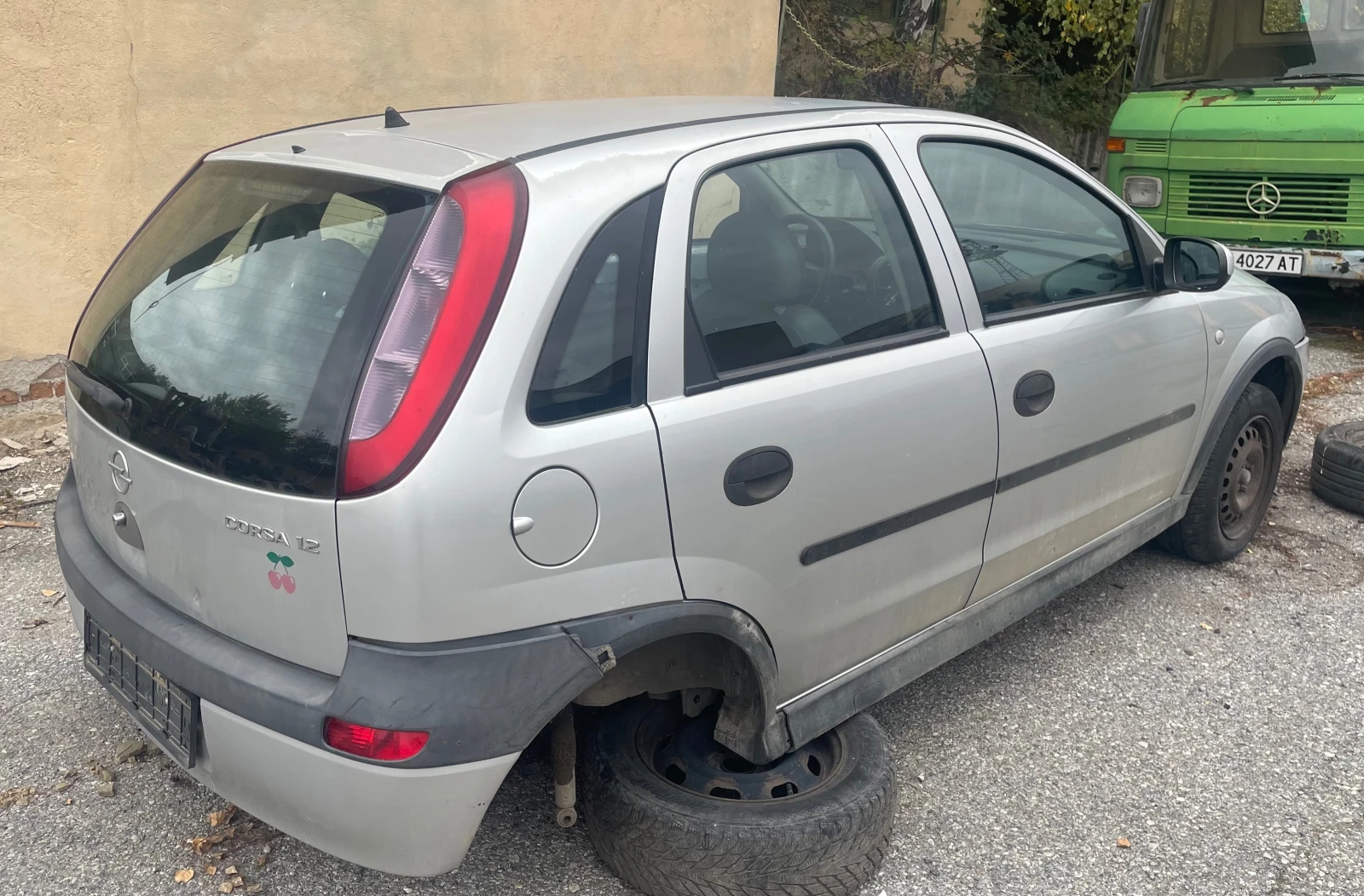 Opel Corsa 1.0 i 1.2 i - изображение 8