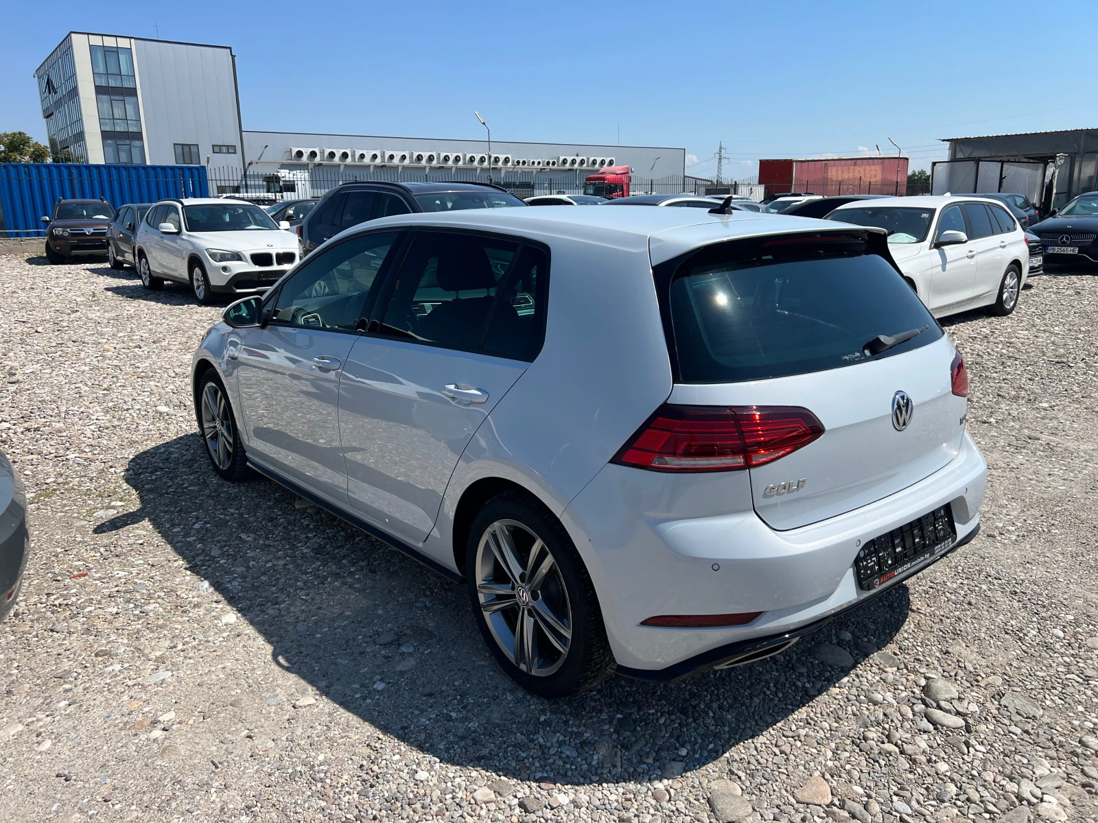 VW Golf 1.6 R LINE - изображение 7