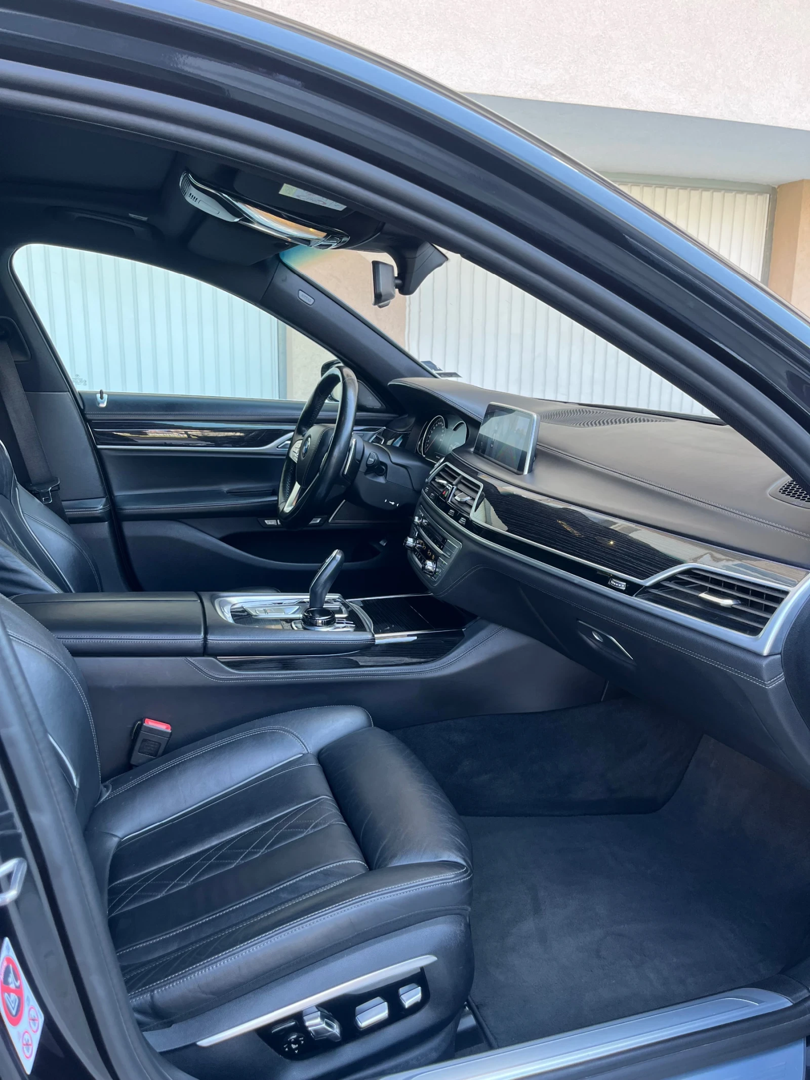 BMW 730 D XDrive , снимка 12 - Автомобили и джипове - 53920021