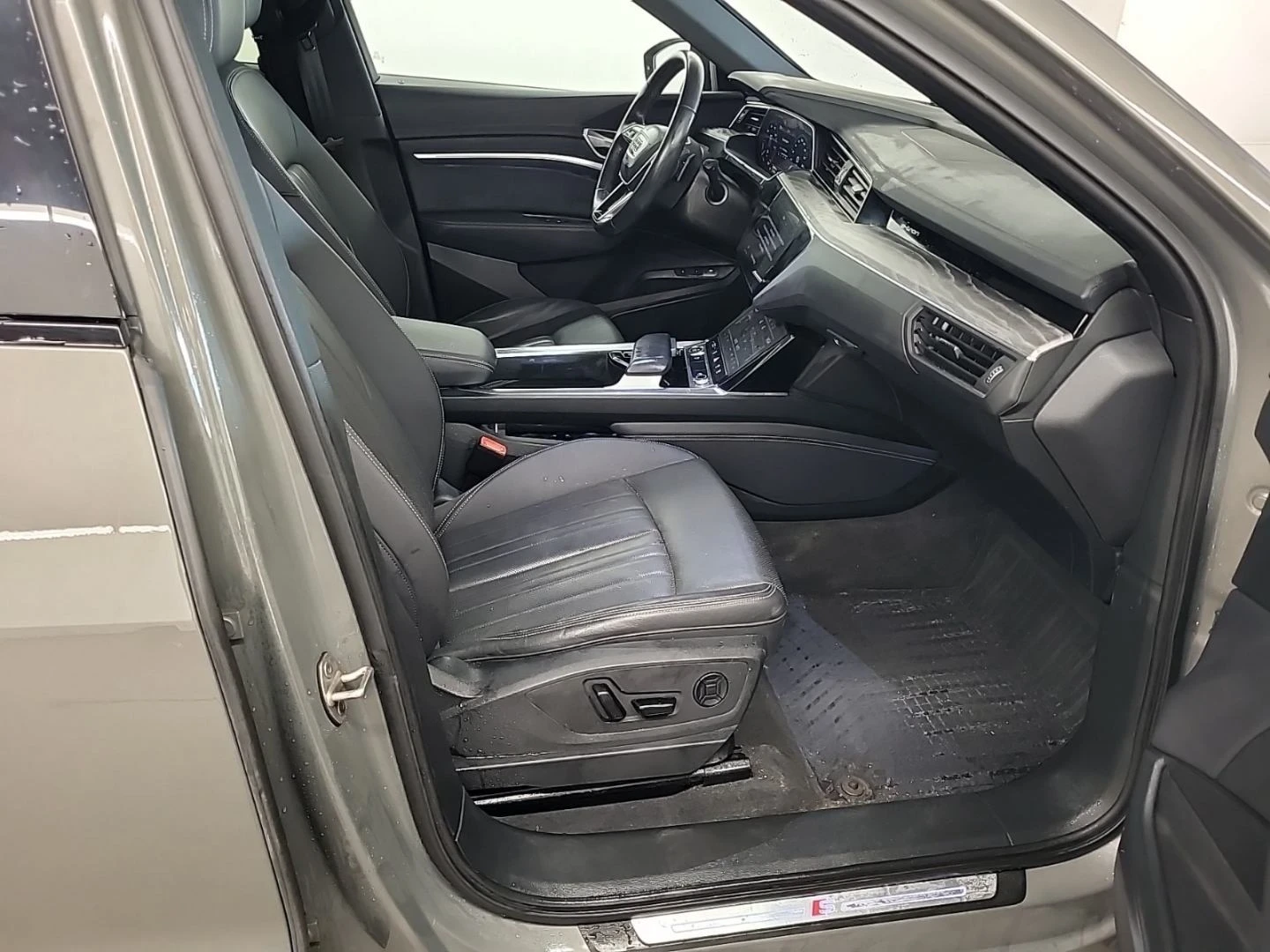 Audi E-Tron Progressiv* S-line* Matrix* 360View* Keyless* Carp | Mobile.bg � ����������� 13