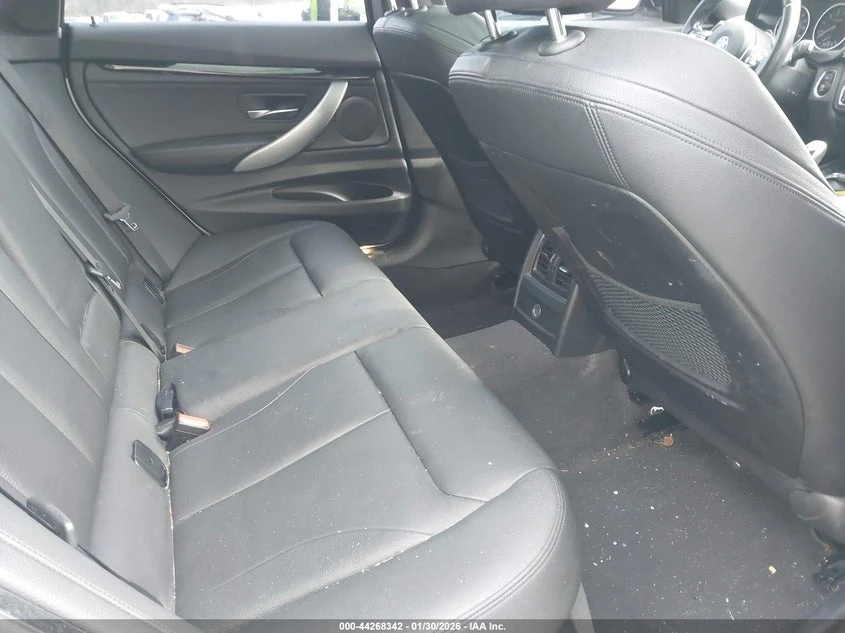 BMW 328 2.0L I-4 DI, DOHC, VVT, TURBO, 240HP All Wheel, снимка 8 - Автомобили и джипове - 53939506