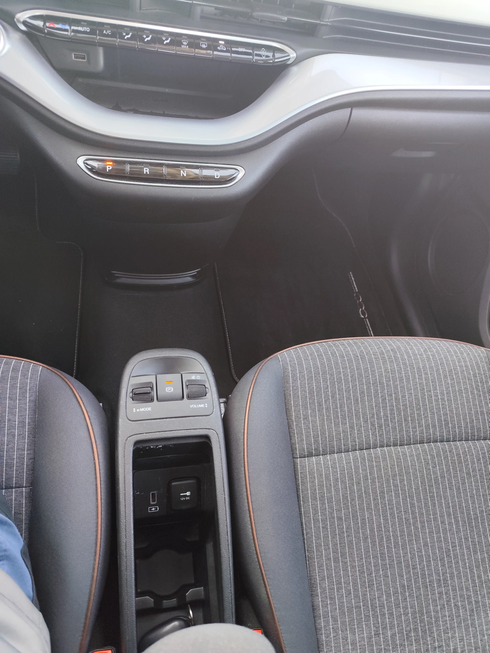 Fiat 500e Icon/42KW, снимка 8 - Автомобили и джипове - 54139389