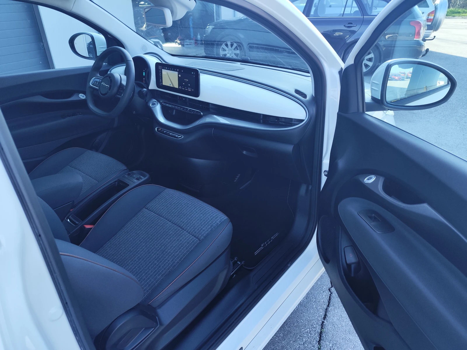 Fiat 500e Icon/42KW, снимка 11 - Автомобили и джипове - 54139389