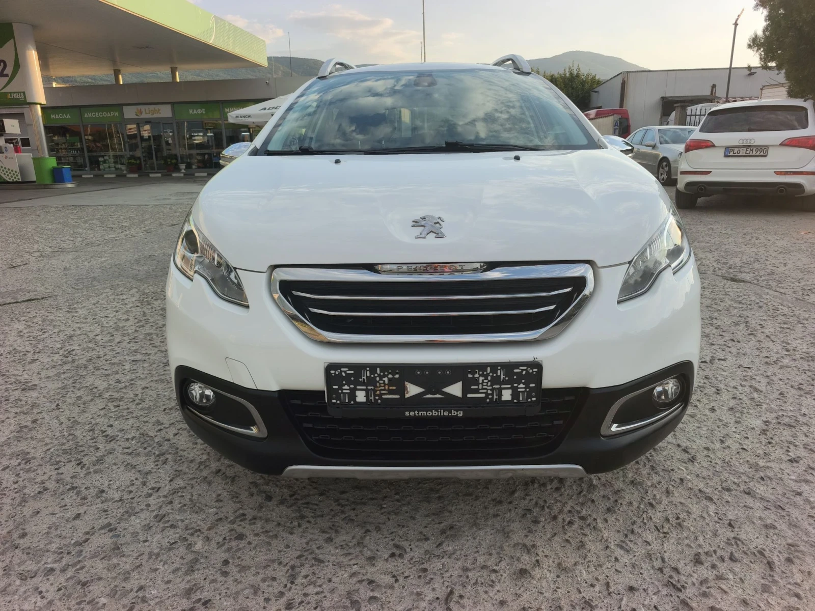 Peugeot 2008 1.6HDI 92kc ALURRE FULL SERVICE IN PEUGEOT NEW , снимка 2 - Автомобили и джипове - 55590235