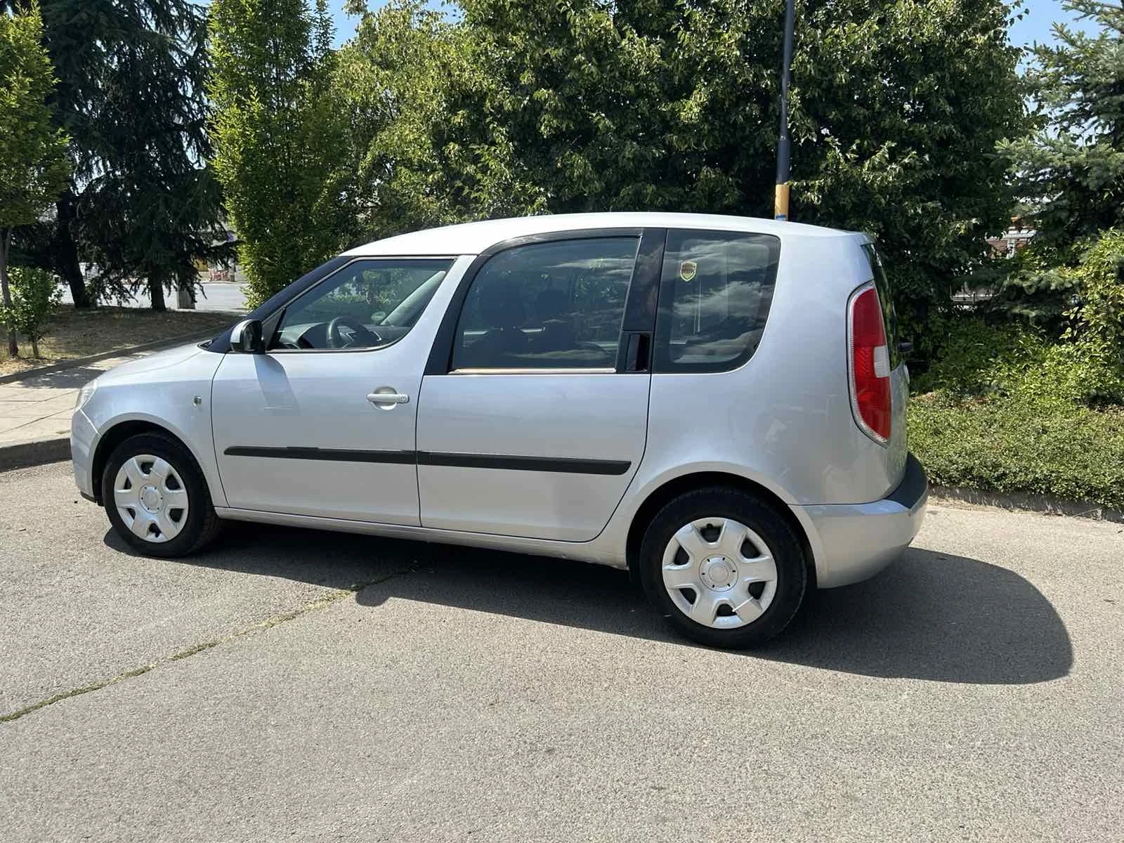Skoda Roomster, снимка 8 - Автомобили и джипове - 55599615
