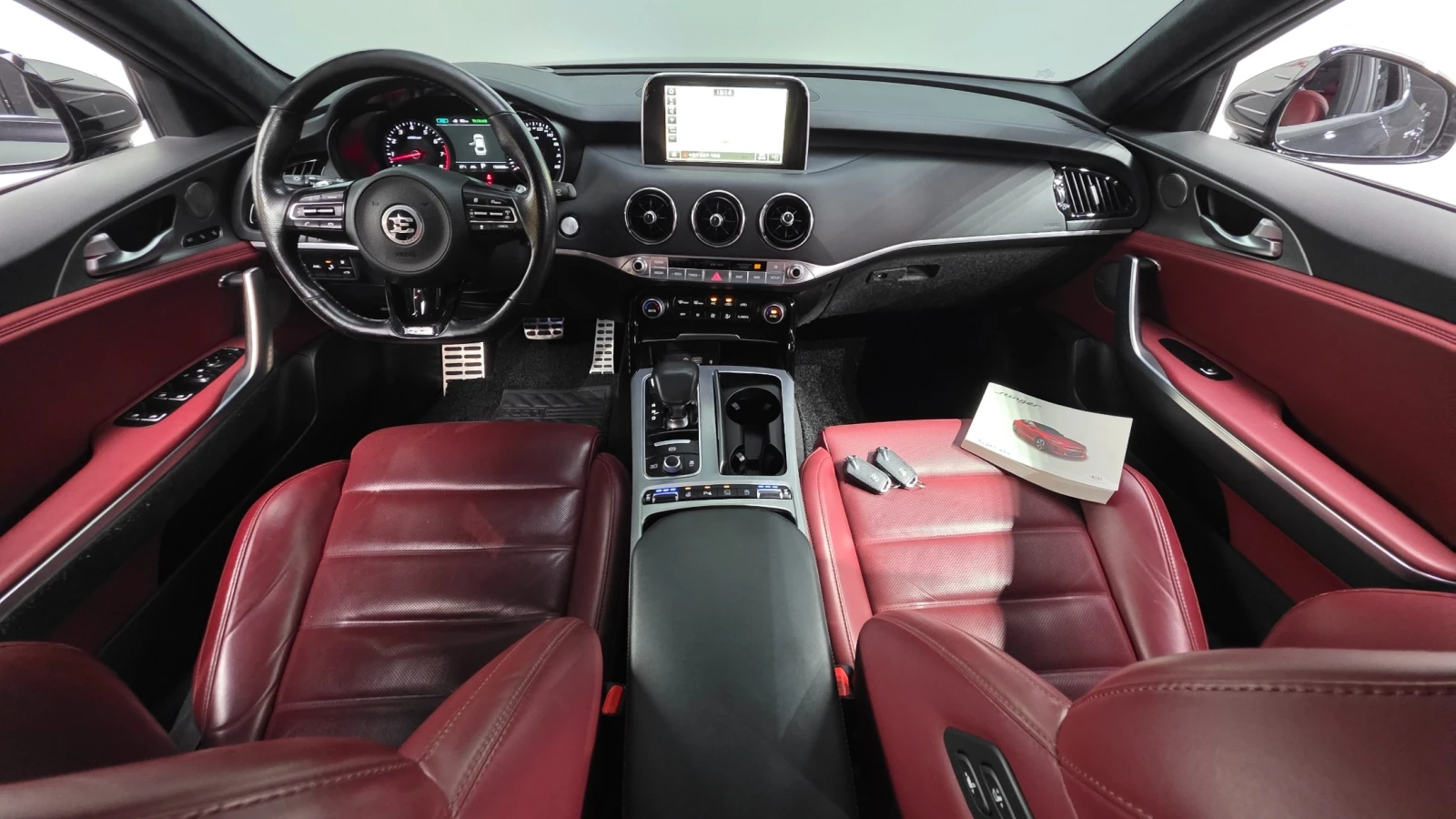 Kia Stinger 3.3 Turbo 2WD GT | HUD | 360  камера | Панорама | , снимка 6 - Автомобили и джипове - 55777716