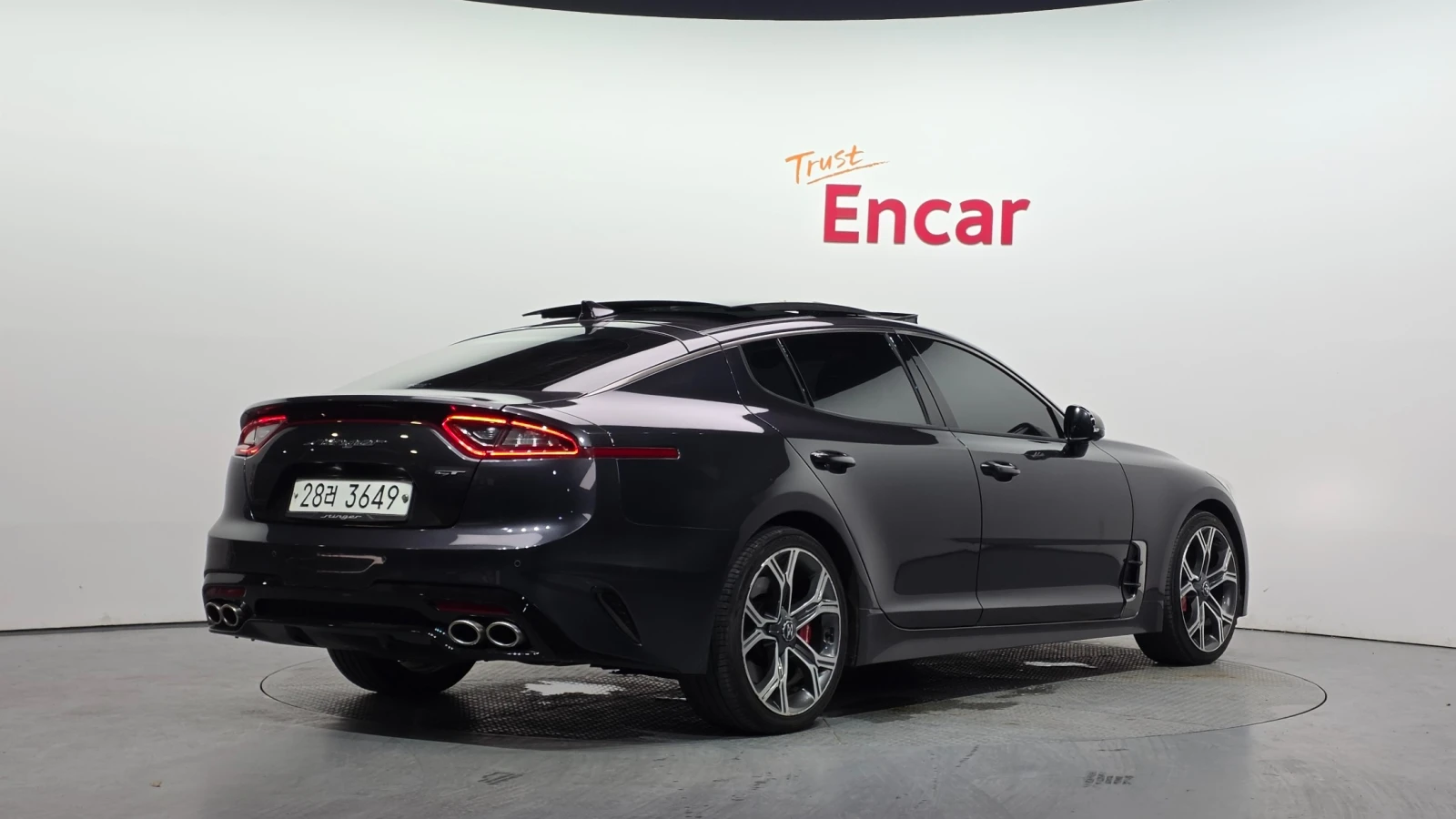 Kia Stinger 3.3 Turbo 2WD GT | HUD | 360  камера | Панорама | , снимка 2 - Автомобили и джипове - 55777716