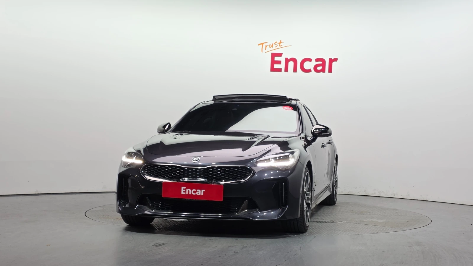 Kia Stinger 3.3 Turbo 2WD GT | HUD | 360  камера | Панорама | , снимка 3 - Автомобили и джипове - 55777716