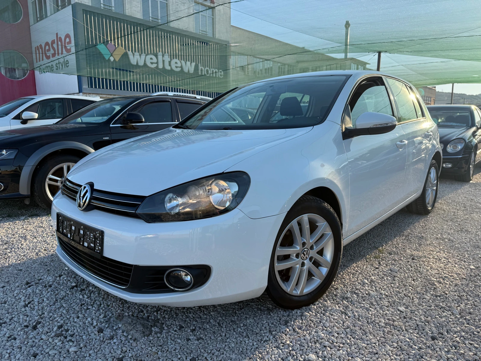 VW Golf 1.6TDi-105КС-HIGHLINE-НАВИ