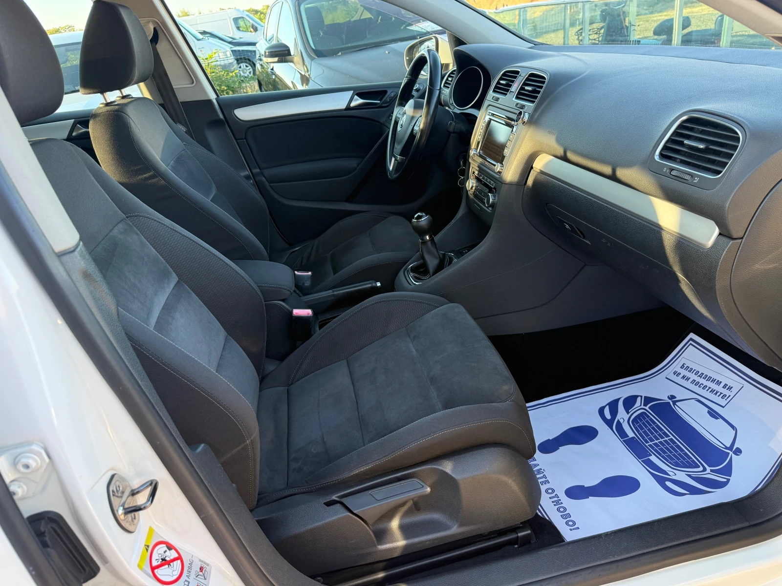 VW Golf 1.6TDi-105КС-HIGHLINE-НАВИ, снимка 11 - Автомобили и джипове - 56120154