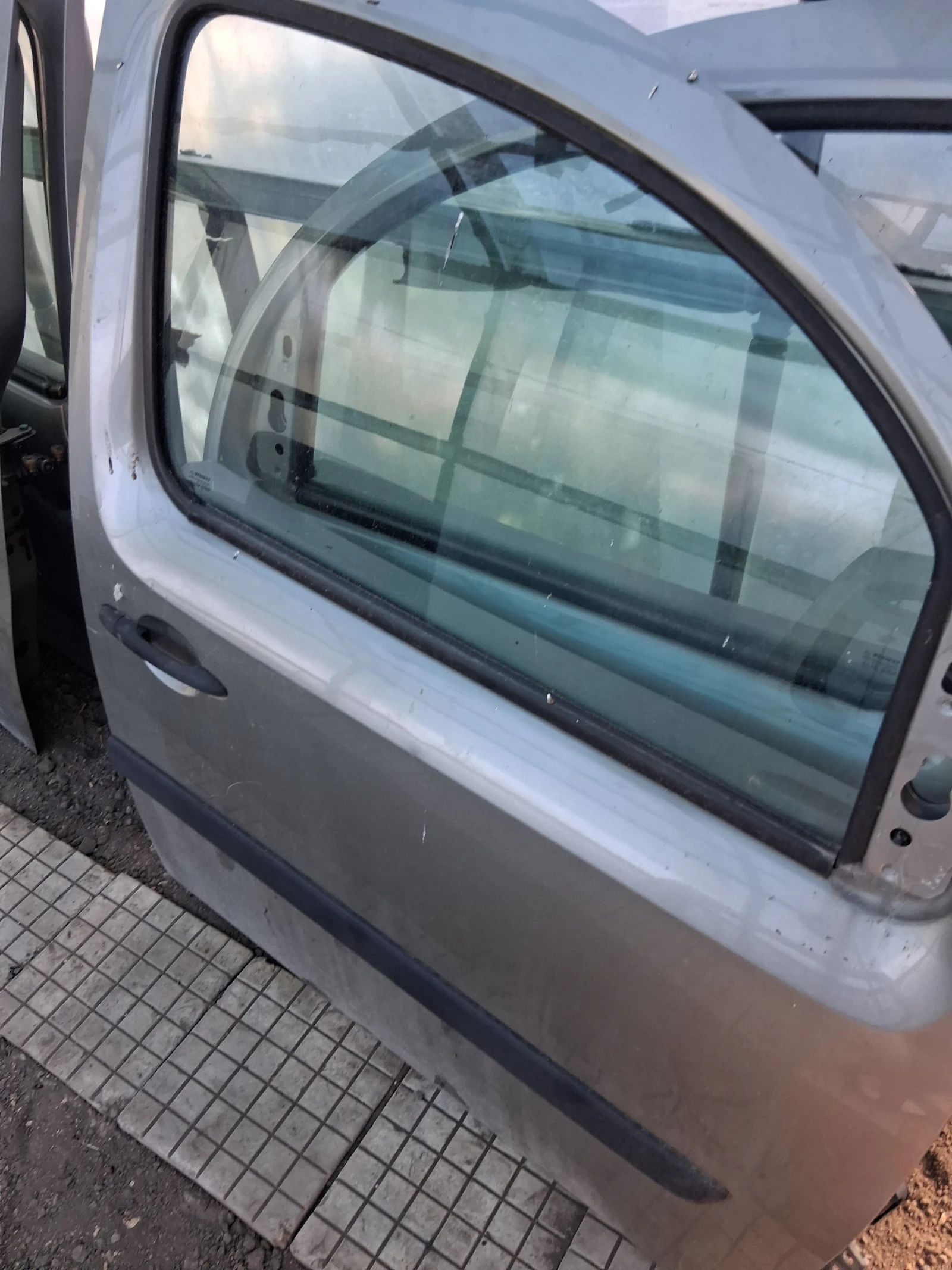 Renault Kangoo 2, снимка 3 - Автомобили и джипове - 56183400